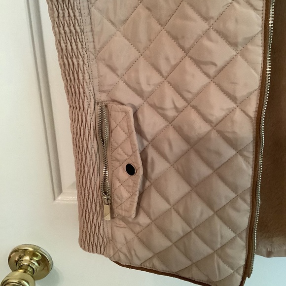 Cute quilted fall vest with soft furry lining. - Picture 6 of 6